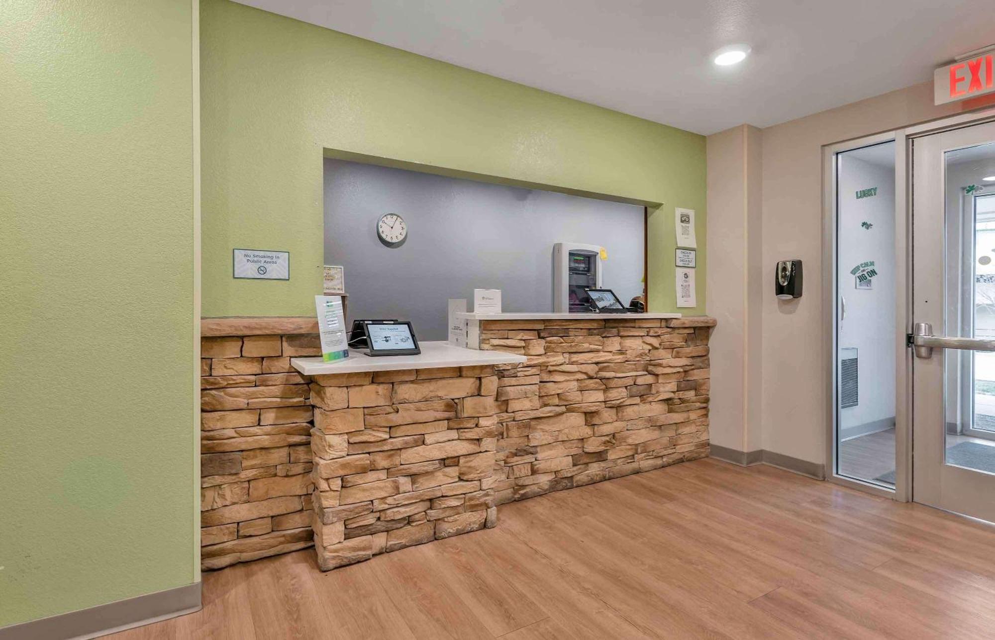 Extended Stay America Select Suites - Louisville - Airport Exterior foto